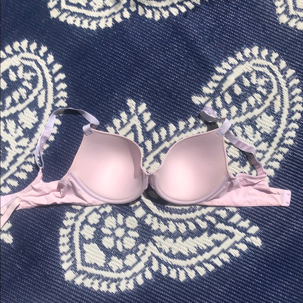 đ Victoria's Secret Light Pink Lingerie Bra
